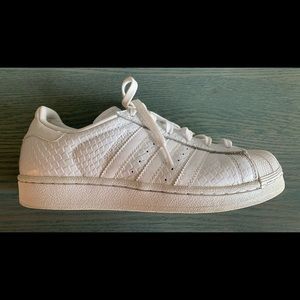 Adidas Superstar Snakeskin Pattern whites